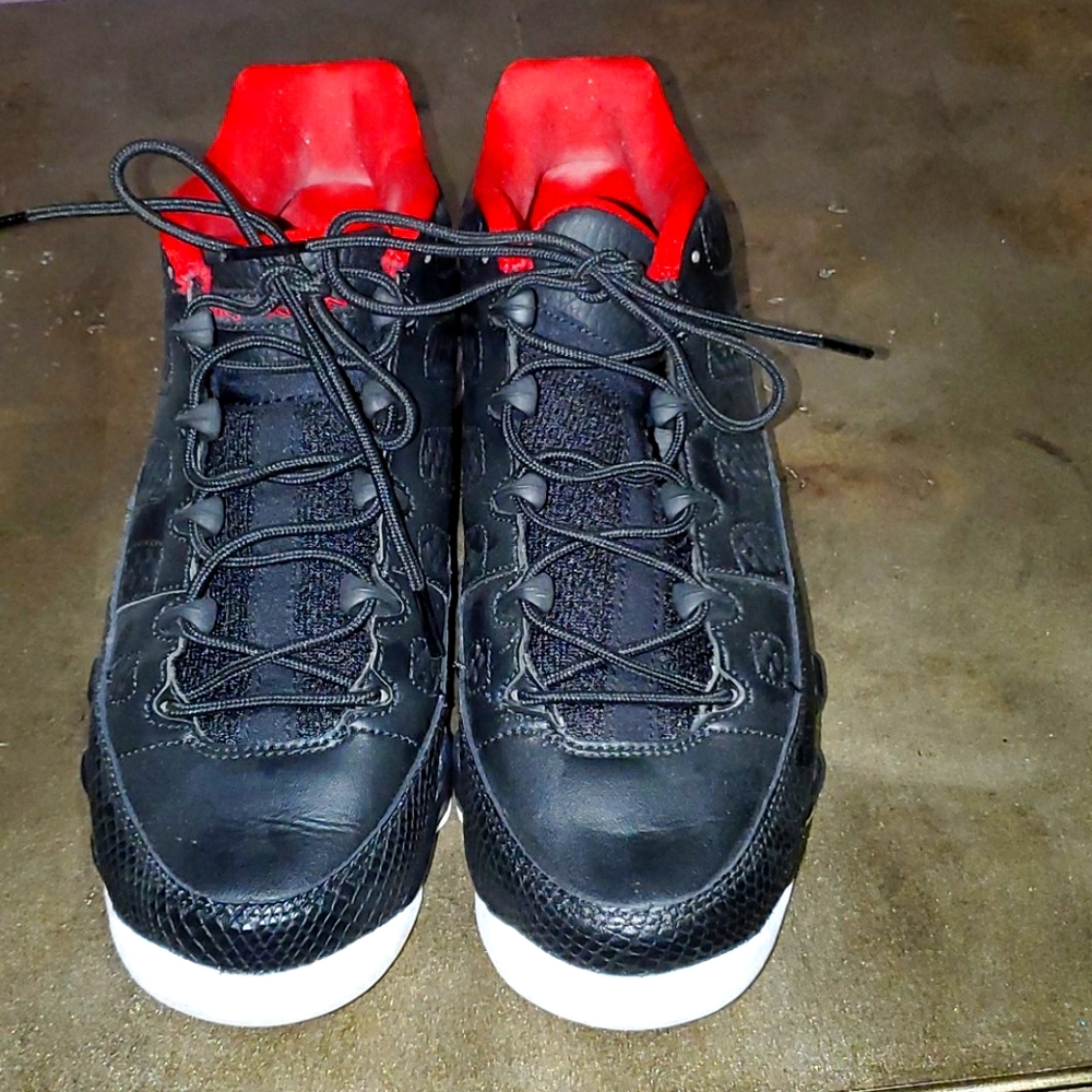 Kids Nike Jordan's US6.5 black leather high top